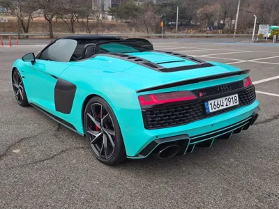 Audi R8