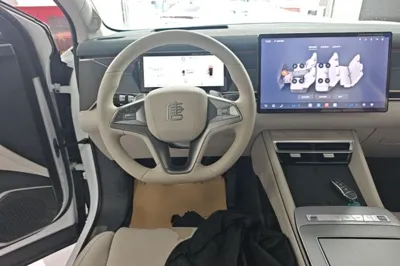 BYD Tang L