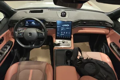 Nio EC6