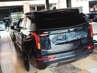 Cadillac XT6