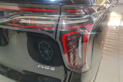 Hongqi HQ9