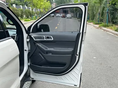 Ford Explorer (Import)
