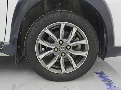 Toyota Yaris L