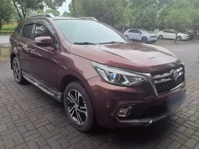 Venucia T70