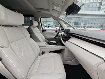Volvo EM90