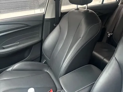 Roewe i5