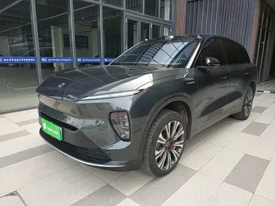 Nio ES8