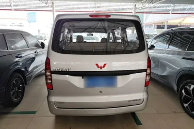 Wuling Hongguang V