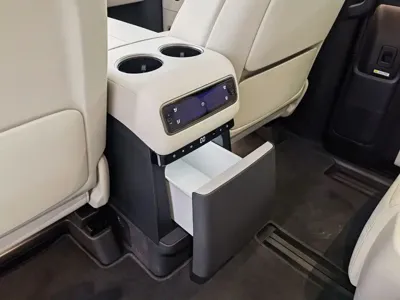 Li Auto Li MEGA