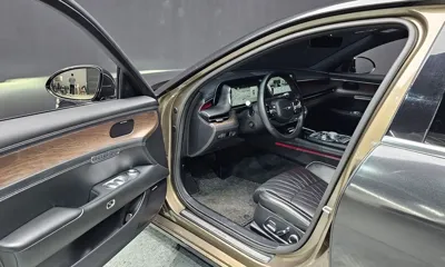 Genesis G90