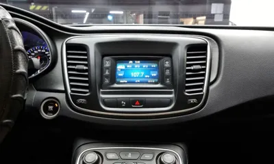 Chrysler 200