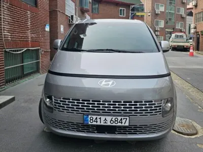 Hyundai Staria