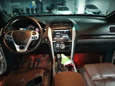 Ford Explorer (Import)