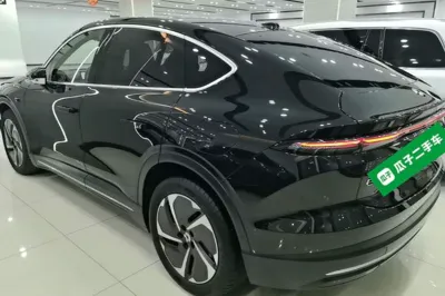Nio EC6