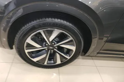 Li Auto ONE