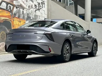 Hongqi Hongqi H6