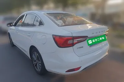 Roewe i5