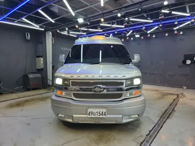 Chevrolet Express Van