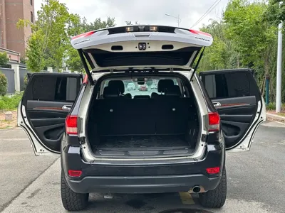 Jeep Grand Cherokee (Import)