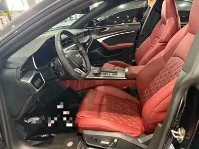Audi A7L