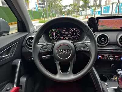 Audi Q2L e-tron