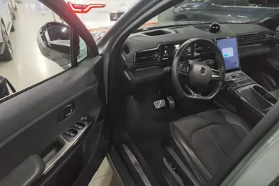 Nio EC6