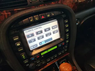 Jaguar XJ-6