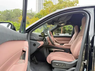 Nio EC6
