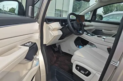 Geely Galaxy Galaxy V900