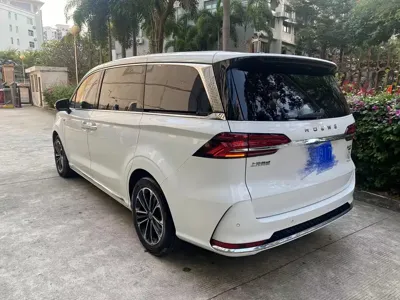 Roewe iMAX8