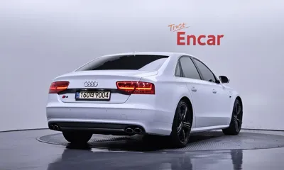 Audi S8