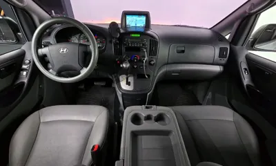 Hyundai Starex