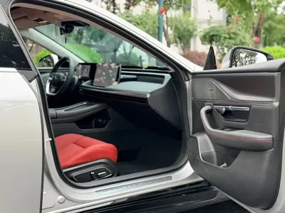 Xpeng P7