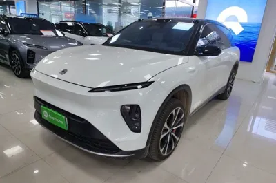 Nio ES8