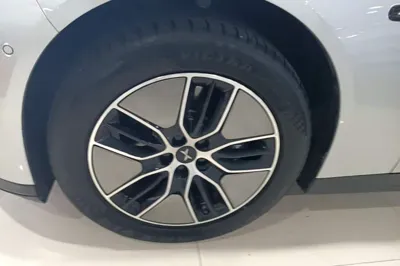 Xpeng P7