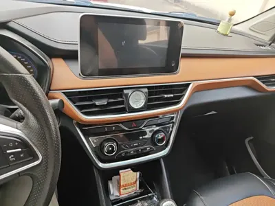 Wuling Hongguang S3