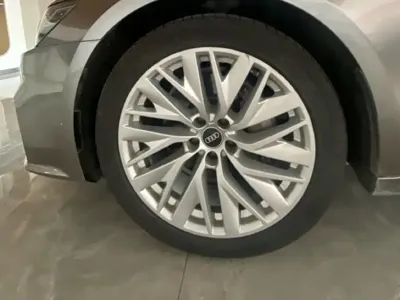 Audi A7L