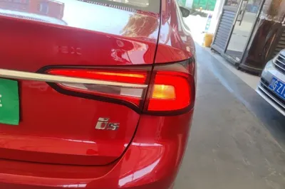 Roewe i5