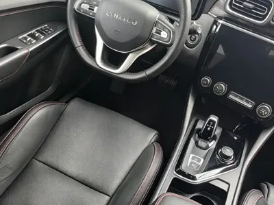 Lynk & Co 02