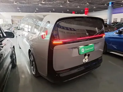Li Auto Li MEGA