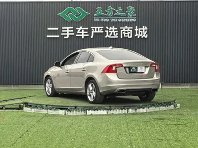 Volvo S60 (Import)