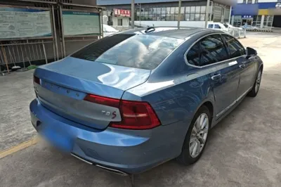 Volvo S90