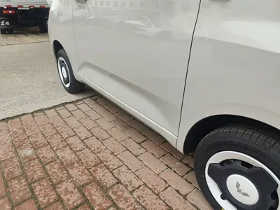 Wuling MINIEV