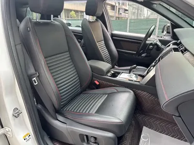 Land Rover Discovery Sport Hybrid