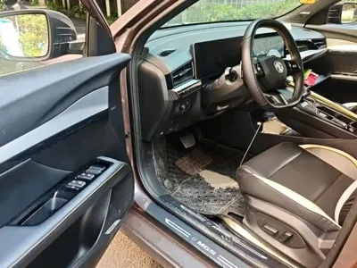 MG MG5 Scorpio