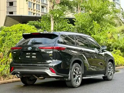 Toyota Crown Kluger