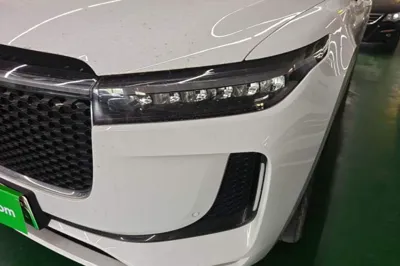 Li Auto ONE