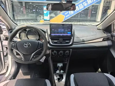 Toyota Yaris L