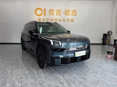 Lynk & Co 领克900