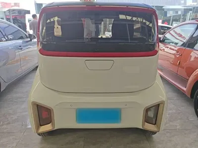 Baojun E200